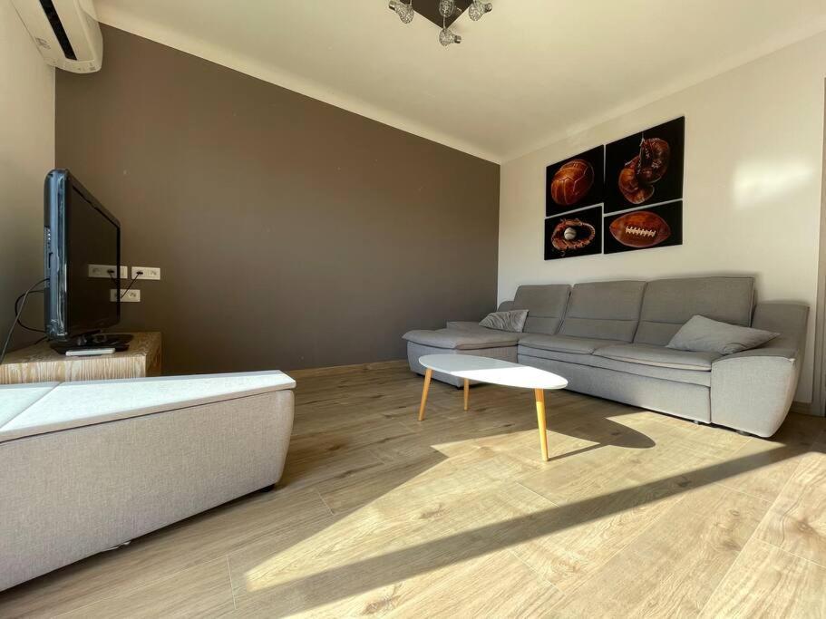 Appartement 2 Chambres +Parking 나르본 외부 사진